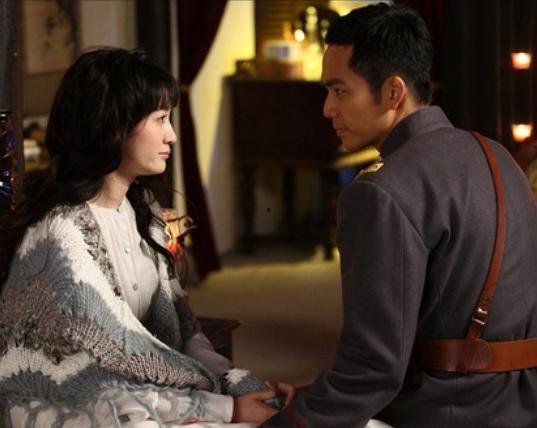 来不及说爱你在线观看,穿越时空的深情告白  第2张